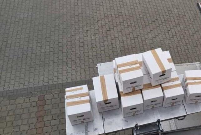 Behördenumzug in Grossschirma mit einem Möbellift